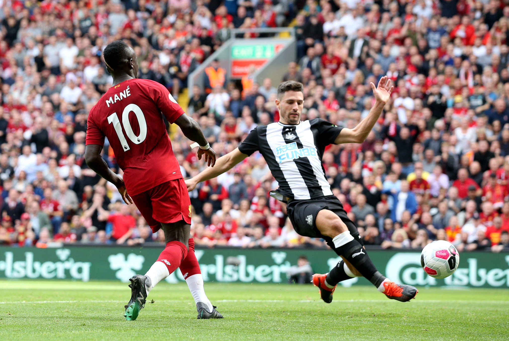 横扫对手 横扫对手